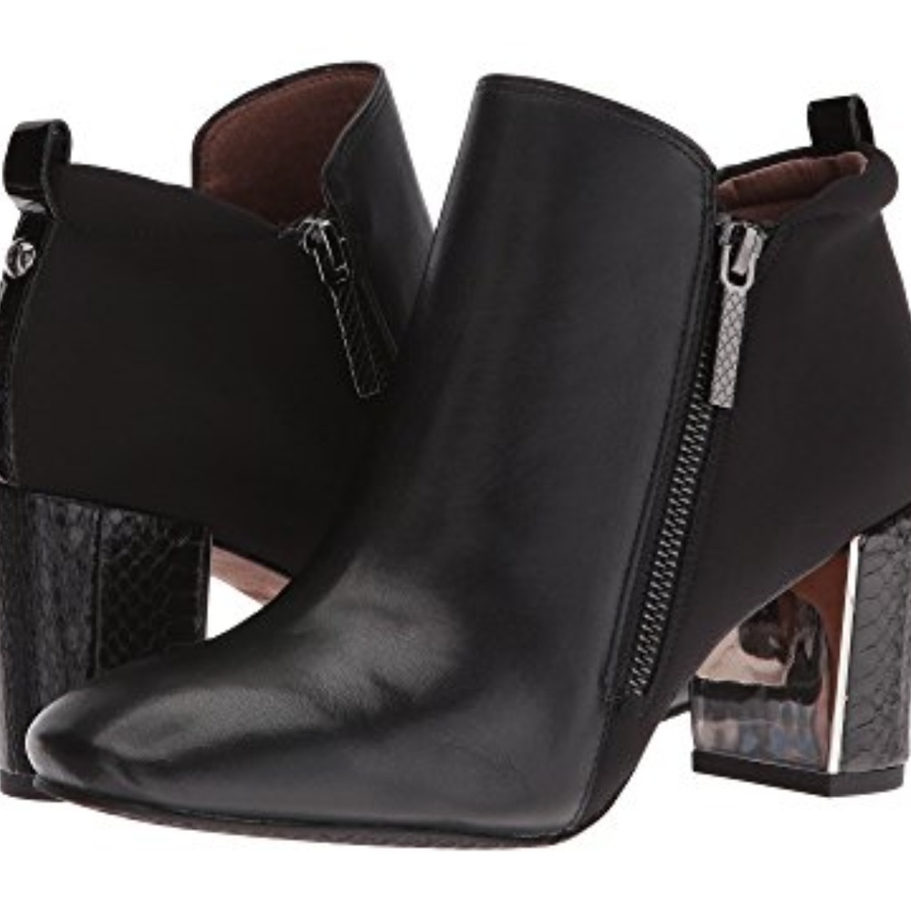 DONALD J PlINER Coralie Bootie